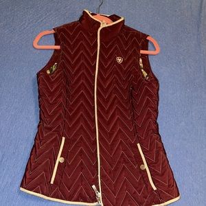 Ariat Maroon Vest Size Small